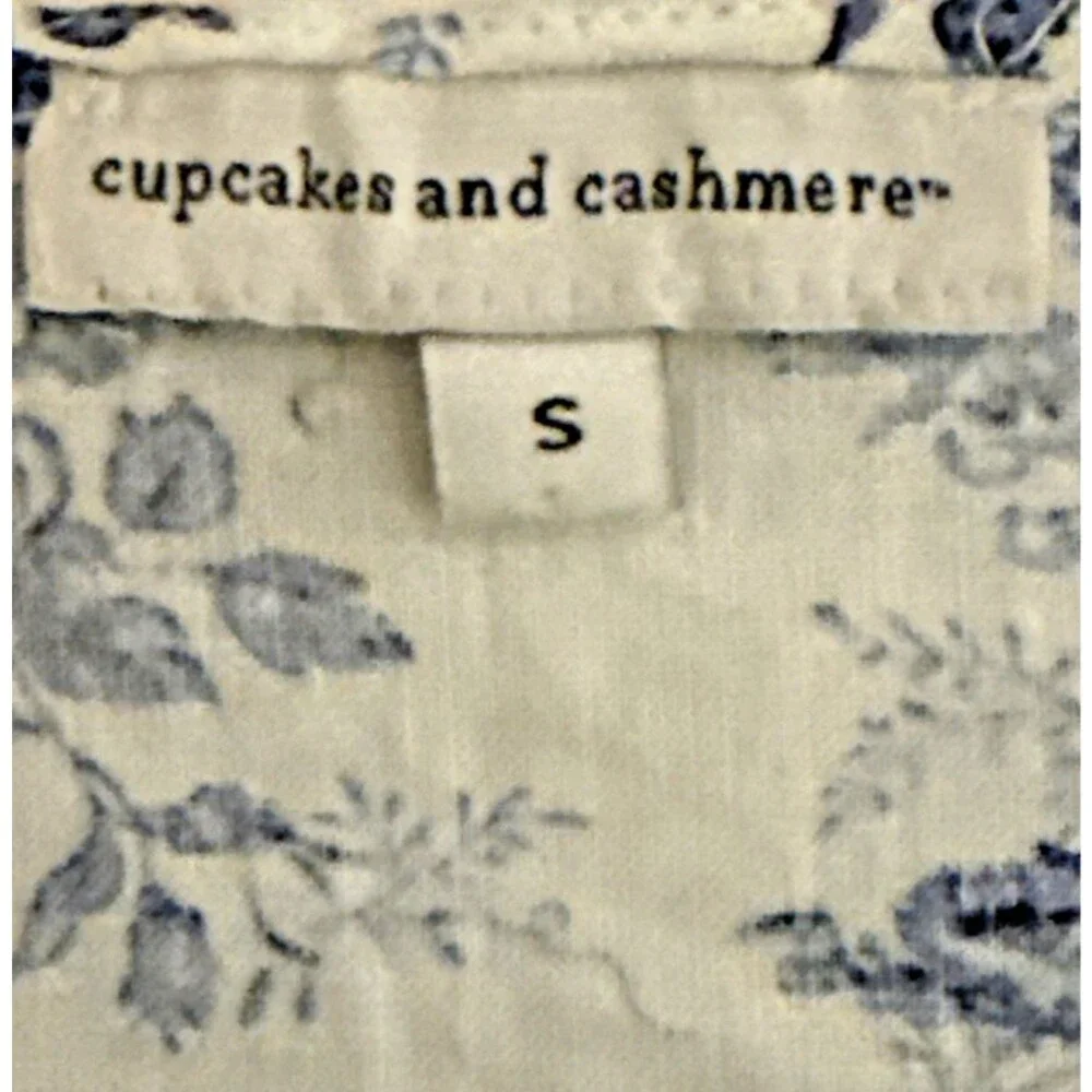 Cupcakes & Cashmere Jerome Cropped Linen Top Womens Sz S Blue Toile Puff Sleeve